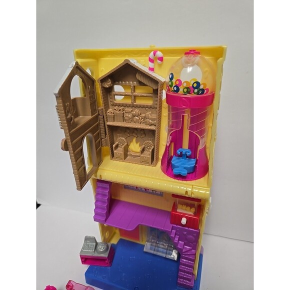Mattel Polly Pocket Candy Shop Compact With 2 Figures 2018 - Picture 2 of 5